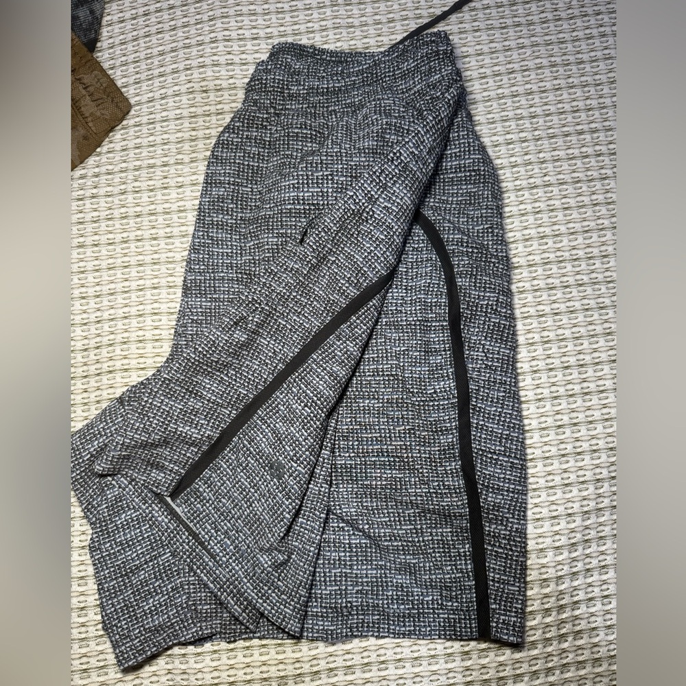 Lululemon pacebreaker short 7inch